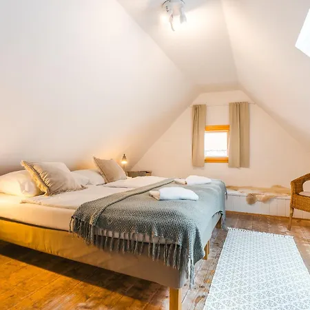 U Náměstí - At The Town Square 4*