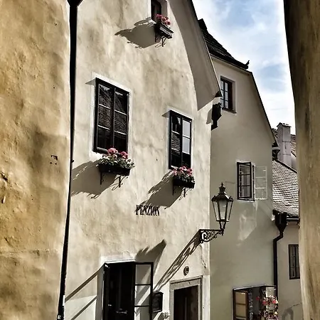 U Náměstí - At The Town Square Penzion 4*